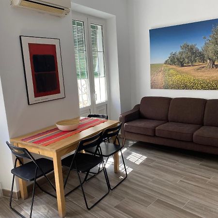 Apartamento Imperial Sevilla City Center Ngoại thất bức ảnh
